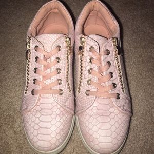 pink leather sneakers size 9.